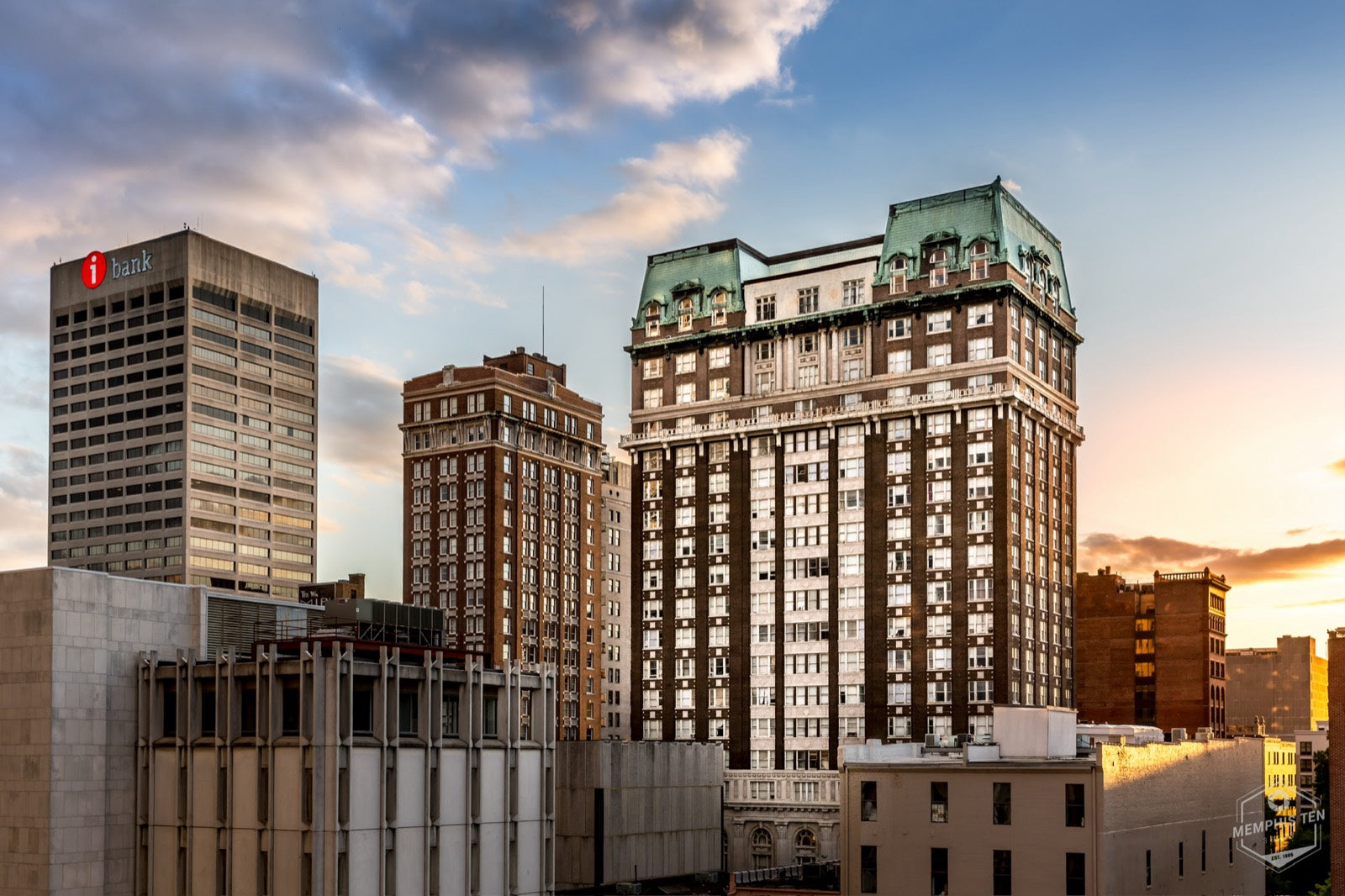 Exchange Building tower on the Downtown Memphis skyline at golden hour