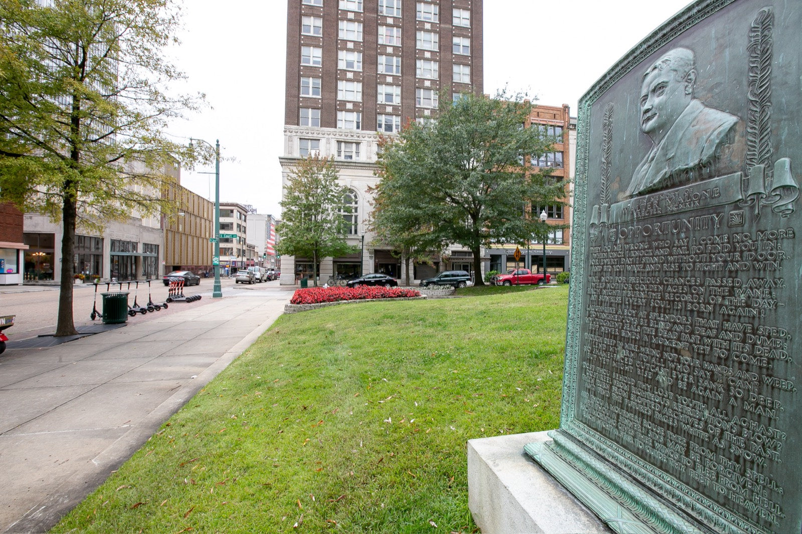 Walter Malone "Opportunity" bronze monument on Court Square with the Exchange Building behind, Memphis